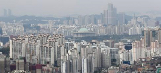 부동산114 "올해는 집값 잡기 총력전 벌였던 한 해"